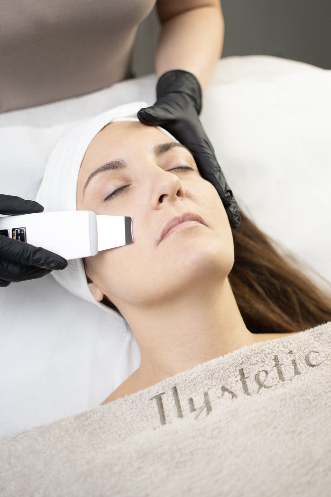 Pulizia viso con ultrasuoni